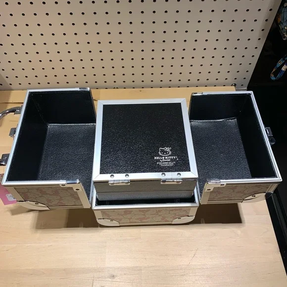 SANRIO HELLO KITTY IMPRESSIONS VANITY SLAYCUBE MAKEUP TRAVEL TRAIN CASE - Picture 2 of 10